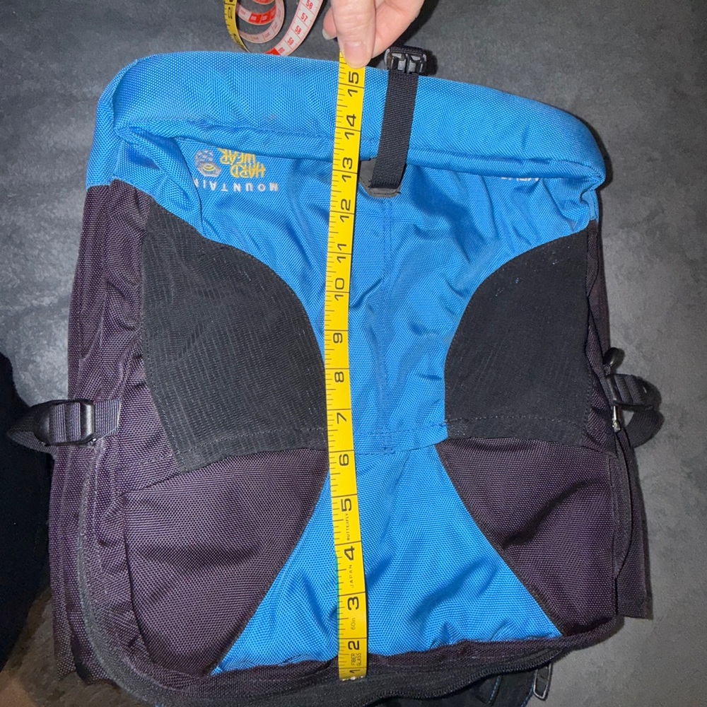 Mountain Hardware Memo bag - fair condition